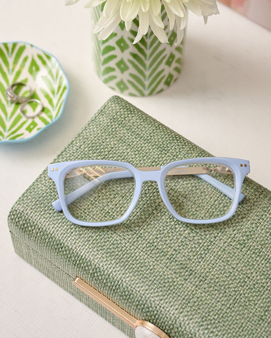 Sidebar (Peepers x Laura Park)